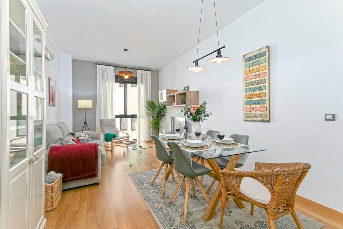 -Malagasunapts- Central Freeparking Rooftoppool Dış mekan fotoğraf