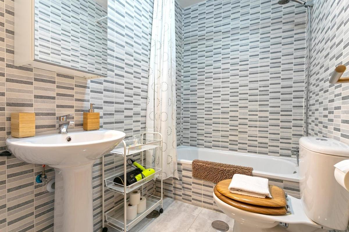 -Malagasunapts- Central Freeparking Rooftoppool Dış mekan fotoğraf